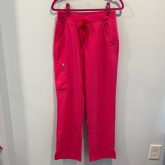 Figs Kade Cargo scrub pants in shocking pink S PO #5993 2024 Holiday Release - Picture 2 of 5